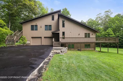 188 Winchester Dr, East Stroudsburg, PA 18301