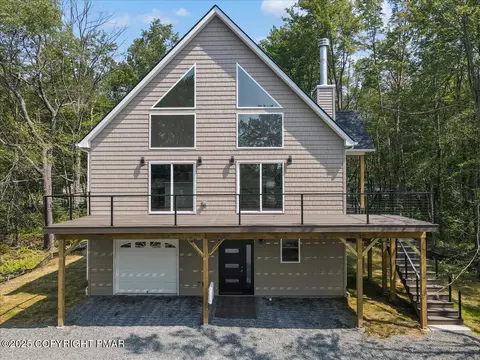 7733 Lake Shore Dr, Pocono Lake, PA 18347