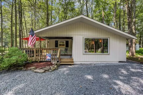 117 Tommys Ln, Pocono Lake, PA 18347