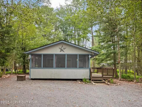 116 Alpine Ct, Pocono Pines, PA 18350