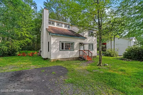 326 Coach Rd, Tobyhanna, PA 18466