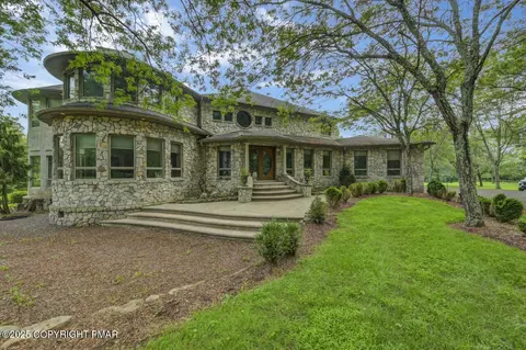 6696 Cherry Valley Rd, Stroudsburg, PA 18360