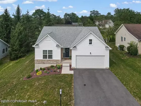 318 Golden Oaks Dr, White Haven, PA 18661