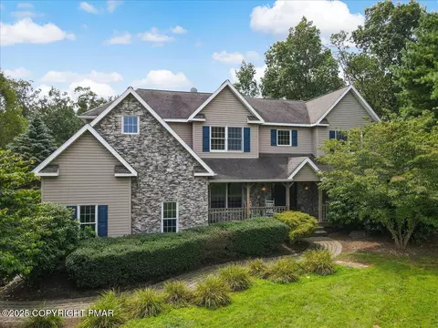 1488 Kelly Rd, Stroudsburg, PA 18360