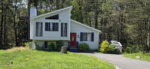 3136 Carobeth Dr, Tobyhanna, PA 18466