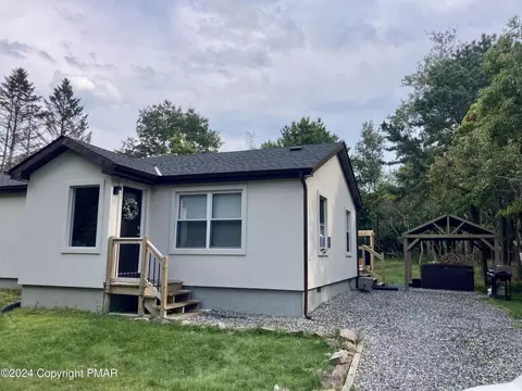 20 Lakeview Dr, Albrightsville, PA 18210