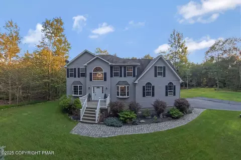 1183 Little Billy Ln, Tobyhanna, PA 18466