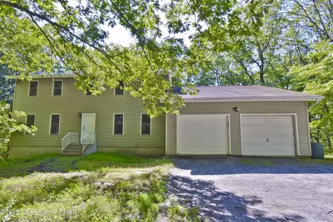 61 Arbutus Ln, East Stroudsburg, PA 18302