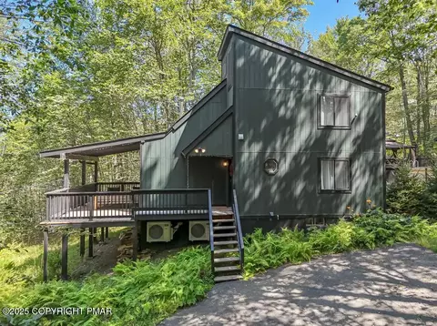 5125 Autumn Ln, Pocono Lake, PA 18347