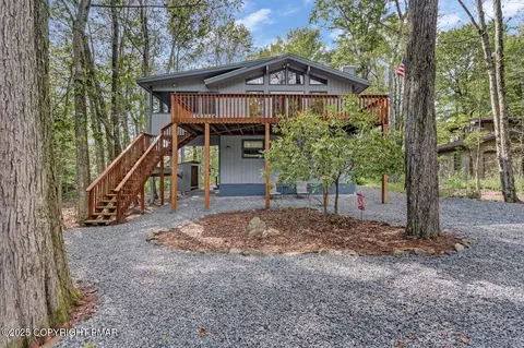 117 Winding Hill Rd, Pocono Pines, PA 18350