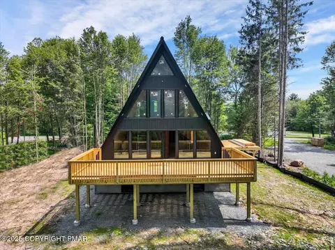 257 Lidio Rd, Blakeslee, PA 18610