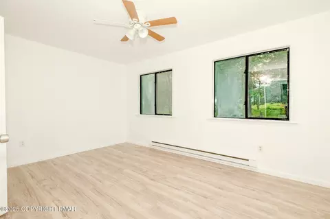 Bedroom - 4165 Pine Ridge Dr, Bushkill, PA 18324 photo 1 of 2