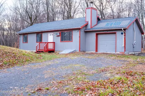 Exterior - 4165 Pine Ridge Dr, Bushkill, PA 18324 photo 5 of 5