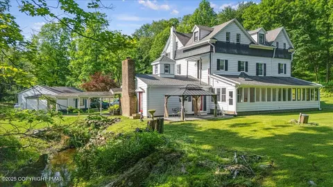 148 Frutchey Dr, East Stroudsburg, PA 18302
