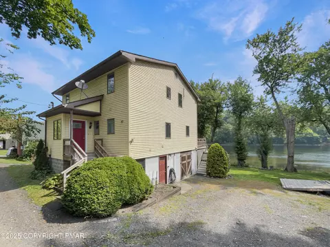 187 Roberts Rd, Mount Bethel, PA 18343