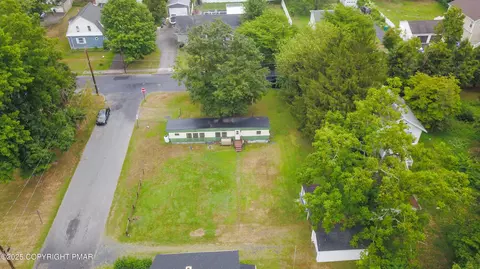 1 Oakland Ave, East Stroudsburg, PA 18301