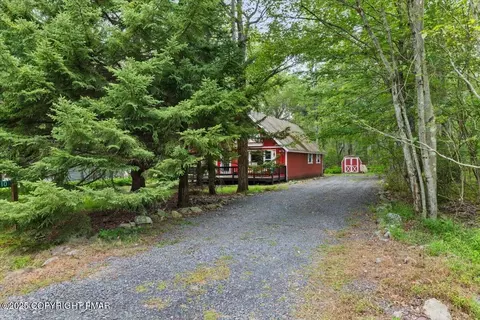 5210 Tatamy Dr, Pocono Lake, PA 18347
