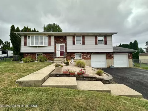 3655 Pheasant Ln, Bethlehem, PA 18020