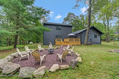 10 Red Oak Rd, Lake Harmony, PA 18624
