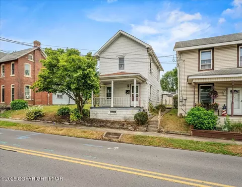 521 Shakespeare Ave, Milton, PA 17847