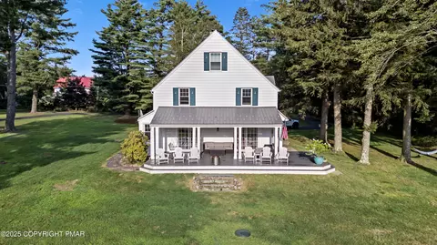 109 Fairway Ln, Canadensis, PA 18325