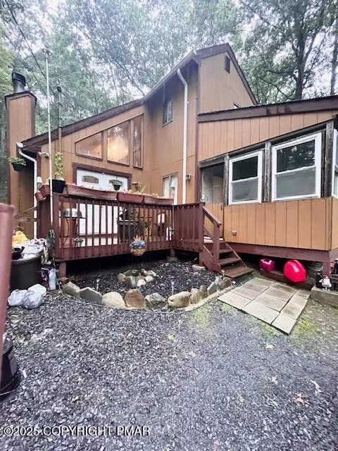 1450 Deer Run, Bushkill, PA 18324