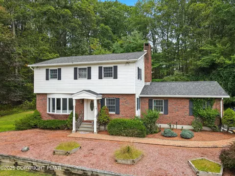 107 Gregory Ct, Stroudsburg, PA 18360