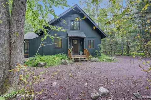 1169 Deer Trail Rd, Pocono Pines, PA 18350