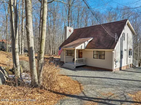 122 Big Bass Dr, Clifton Township, PA 18424