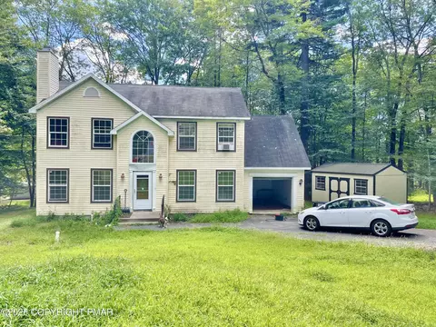 2231 White Oak Drive Dr, East Stroudsburg, PA 18301