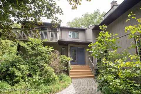 465 Pensyl Creek Rd, Stroudsburg, PA 18360
