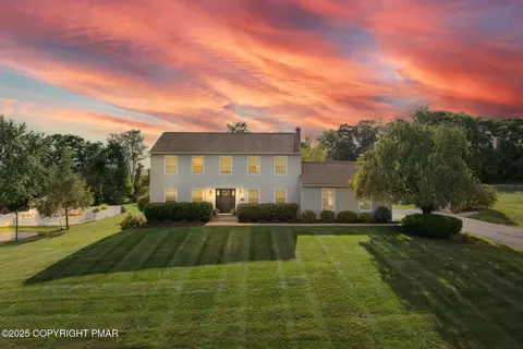 75 Ridgeview Dr, Lehighton, PA 18235