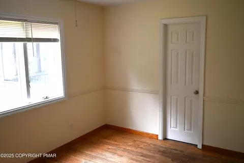 Bedroom - 2167 Bushkill Cir, Bushkill, PA 18324 photo 2 of 6