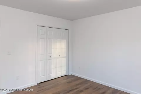 Bedroom - 226 Apache Dr, Effort, PA 18330 photo 7 of 11