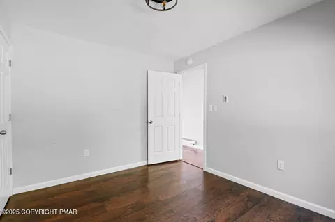 Bedroom - 335 Saunders Dr, Bushkill, PA 18324 photo 4 of 6