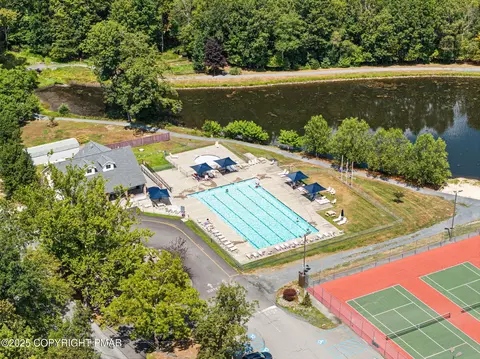 Exterior - 335 Saunders Dr, Bushkill, PA 18324 photo 20 of 24