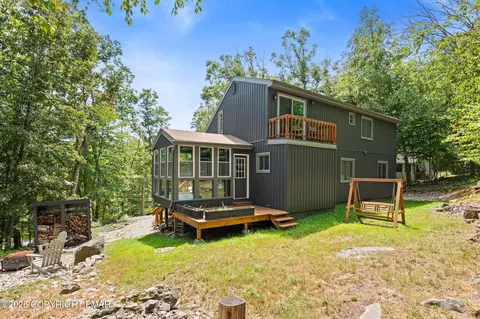 Exterior - 335 Saunders Dr, Bushkill, PA 18324 photo 2 of 24