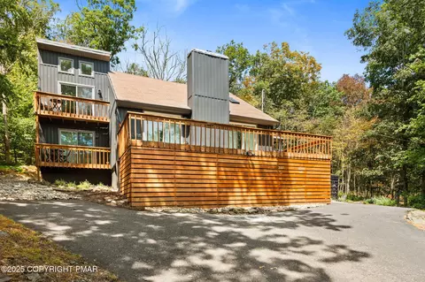 Exterior - 335 Saunders Dr, Bushkill, PA 18324 photo 3 of 24