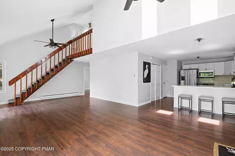 Living - 335 Saunders Dr, Bushkill, PA 18324 photo 3 of 7