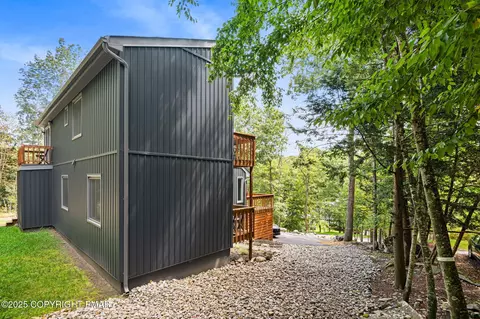 Other - 335 Saunders Dr, Bushkill, PA 18324 photo 2 of 10