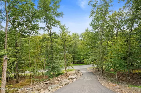 Exterior - 335 Saunders Dr, Bushkill, PA 18324 photo 6 of 24