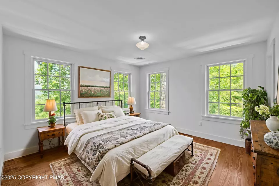 Bedroom - 136 Falls Dr, Buck Hill Falls, PA 18323 photo 2 of 6