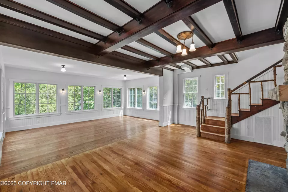 Living - 136 Falls Dr, Buck Hill Falls, PA 18323 photo 4 of 4