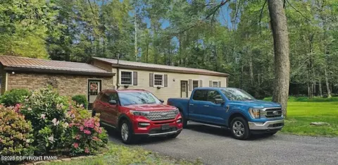 8 Fawn Grove Dr, Albrightsville, PA 18210