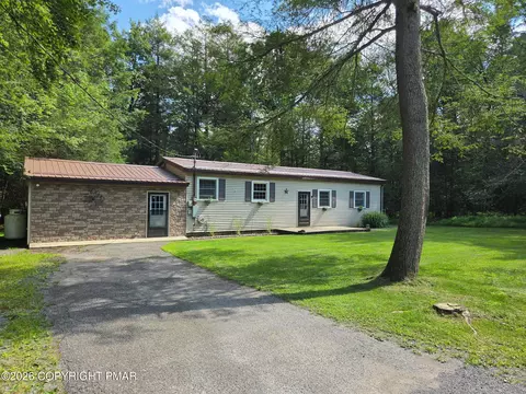 8 Fawn Grove Dr, Albrightsville, PA 18210