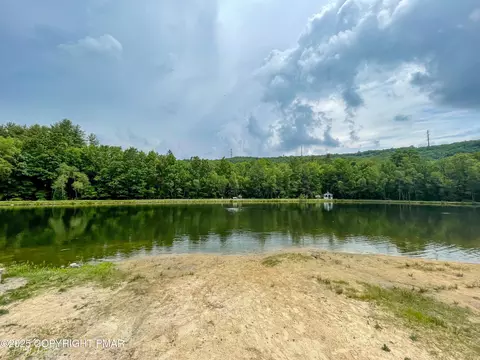 View/Area - 6228 Decker Rd, Bushkill, PA 18324 photo 4 of 6