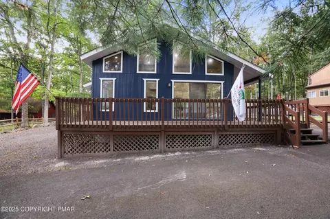 6228 Decker Rd, Bushkill, PA 18324