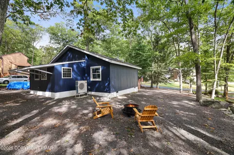 Exterior - 6228 Decker Rd, Bushkill, PA 18324 photo 2 of 25