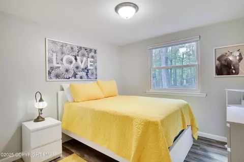 Bedroom - 6228 Decker Rd, Bushkill, PA 18324 photo 4 of 9