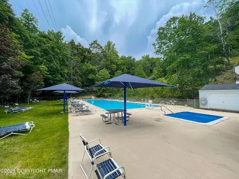 Exterior - 6228 Decker Rd, Bushkill, PA 18324 photo 19 of 25
